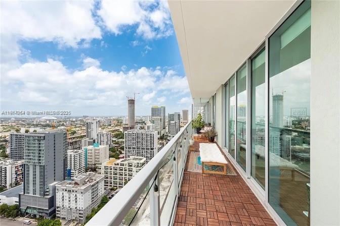79 Southwest 12th Street, Unit 3601S Miami, FL 33130 - Photo 22 of 27 a picture of city view