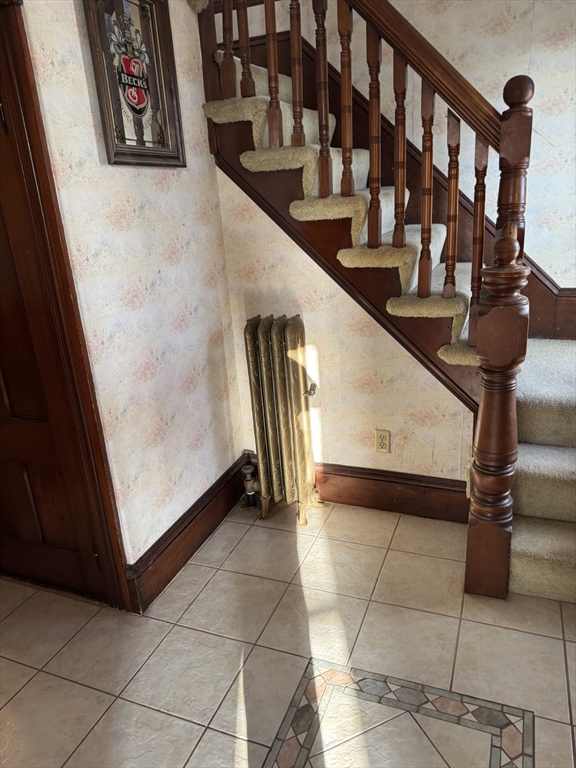 93 Cross Street Gardner, MA 01440 - Photo 6 of 35 a view of entryway