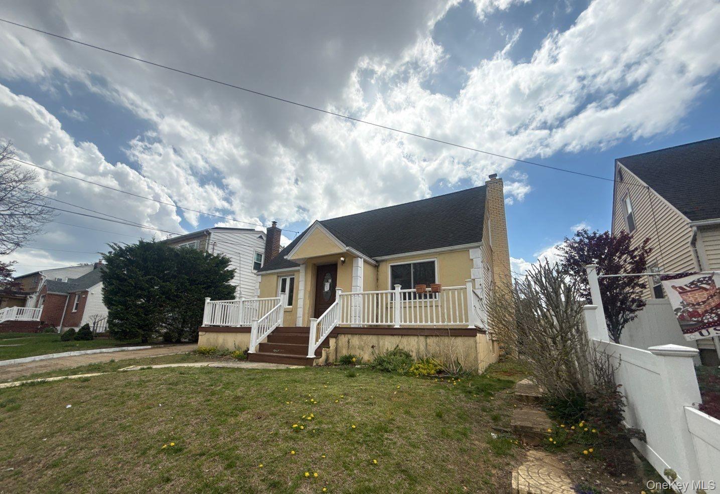 41 Avalon Road Hewlett, NY 11557 - Photo 1 of 1 Gallery Image 1