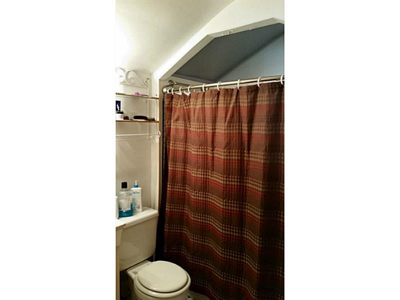 618 Greenlee Road Whitehall, PA 15227 - Photo 21 of 25 Full Bath.