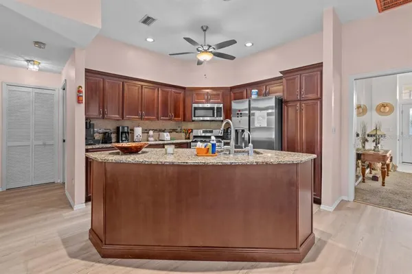 $3,995 | 10431 North 36th, Clearwater, FL 33762