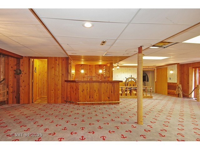 19N310 Boyer Road Algonquin, IL 60102 - Photo 14 of 25 a view of a hallway
