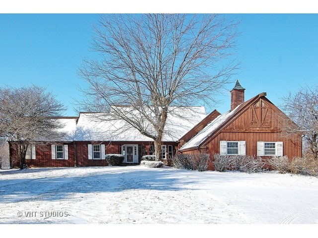 19N310 Boyer Road Algonquin, IL 60102 - Photo 25 of 25 a front view of a house with a yard