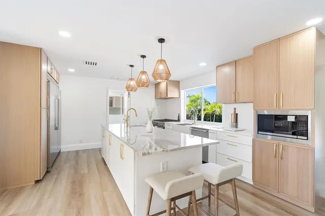 $1,590,000 | 841 Southeast 5th Terrace, Pompano Beach, FL 33060