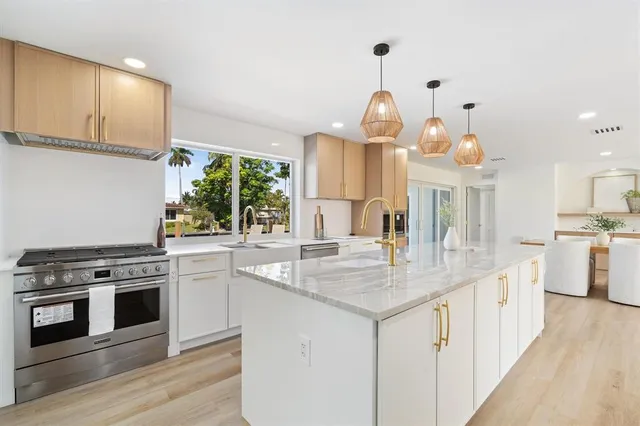 $1,590,000 | 841 Southeast 5th Terrace, Pompano Beach, FL 33060