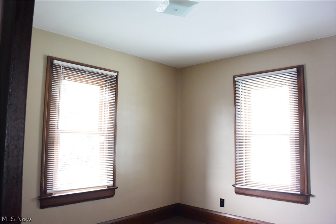 664 Elma Street Akron, OH 44310 - Photo 17 of 24