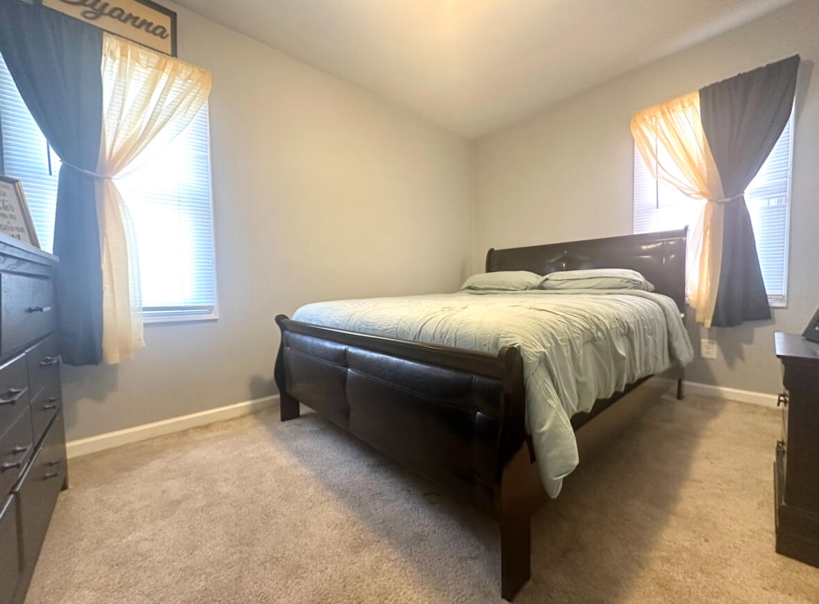 9823 Merriman Road Livonia, MI 48150 - Photo 17 of 28 IMG_6173