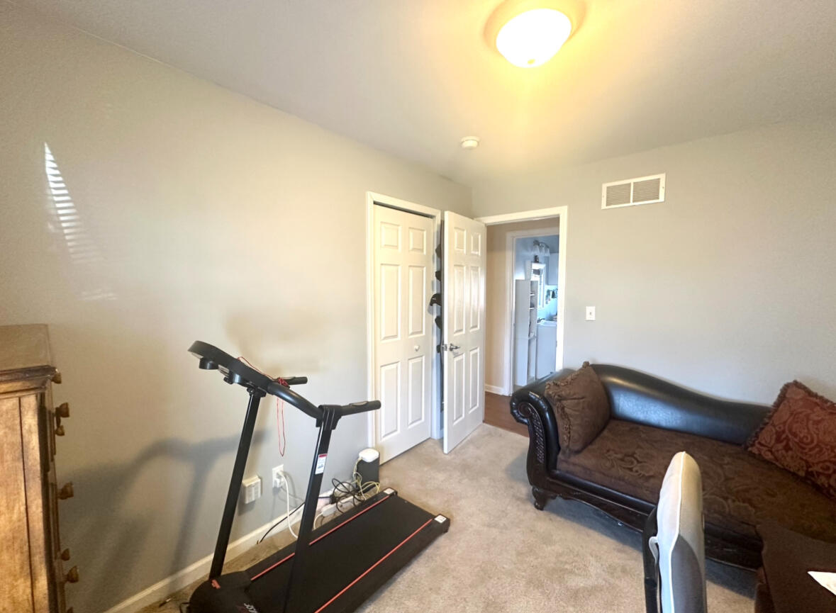 9823 Merriman Road Livonia, MI 48150 - Photo 18 of 28 IMG_6171
