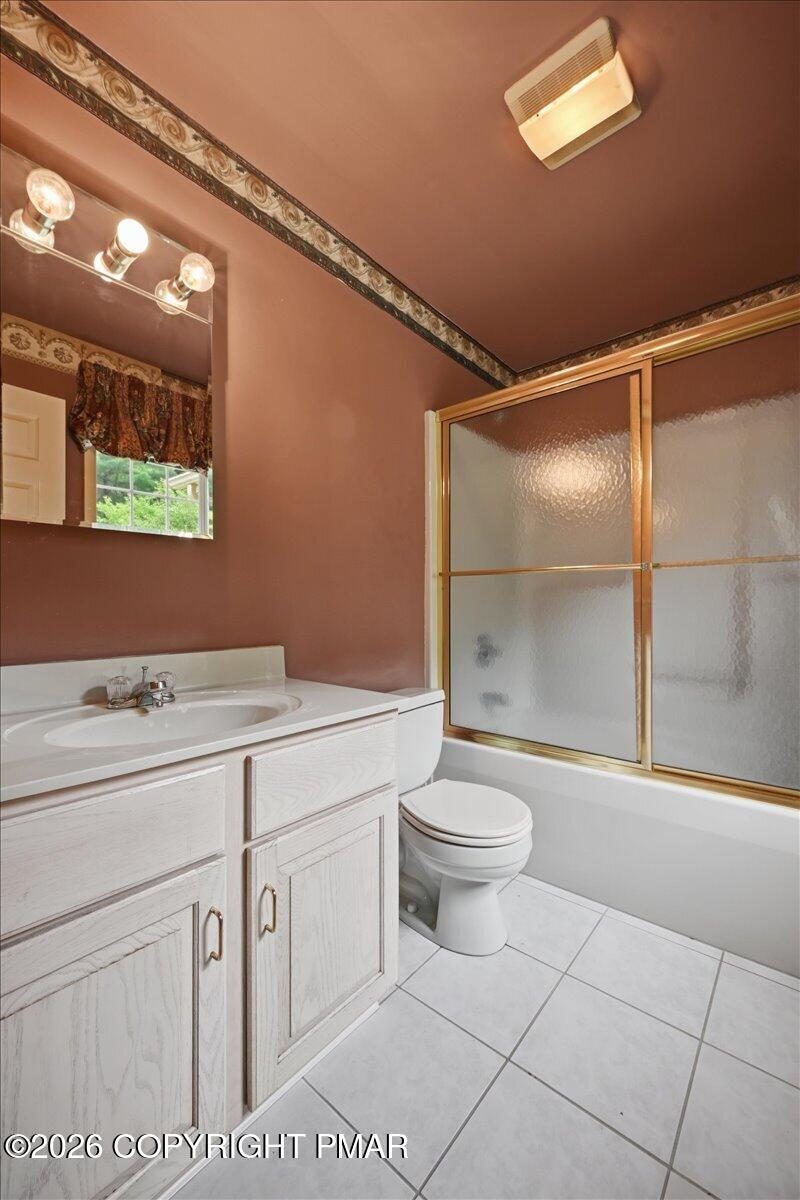 183 Chatham Hill Road Stroudsburg, PA 18360 - Photo 65 of 160 060-091_DSC_7681
