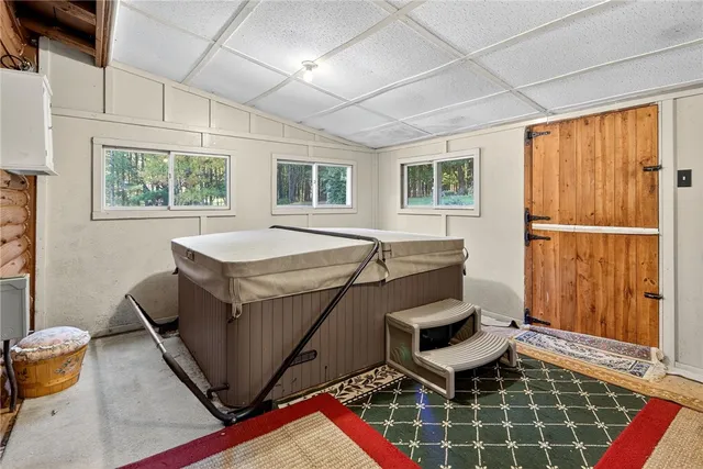 $299,900 | 297 Creek Road, Lansing, NY 13073