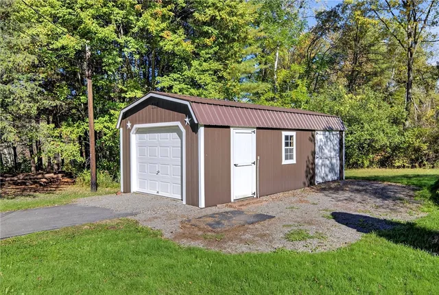 $299,900 | 297 Creek Road, Lansing, NY 13073