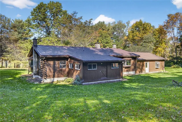 $299,900 | 297 Creek Road, Lansing, NY 13073