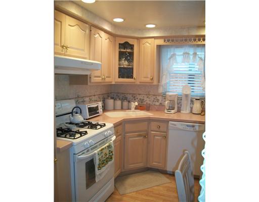 234 Hornaday Road Carrick, PA 15210 - Photo 9 of 18 Kitchen. MORE WONDERFUL VIEWS OF THE KITCHEN !