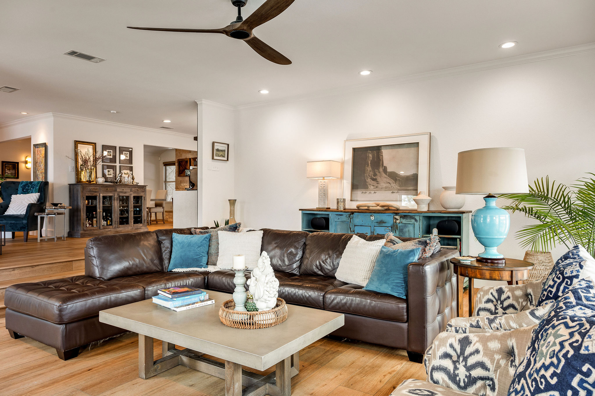 2505 Side Cove Austin, TX 78704 - Photo 5 of 40 Family room