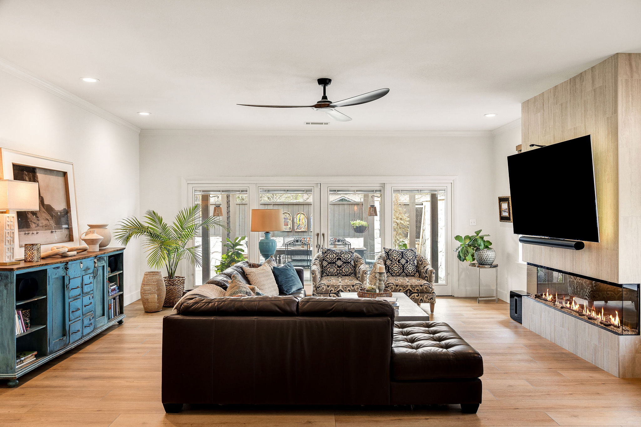 2505 Side Cove Austin, TX 78704 - Photo 8 of 40 Family room overlooking the exterior dining space