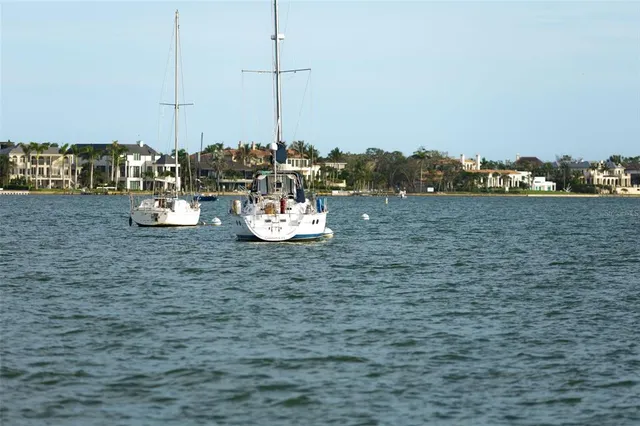 $200,000 | 2224 Bahia Vista Street, Unit E1, Sarasota, FL 34239