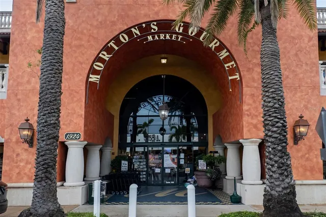 $200,000 | 2224 Bahia Vista Street, Unit E1, Sarasota, FL 34239