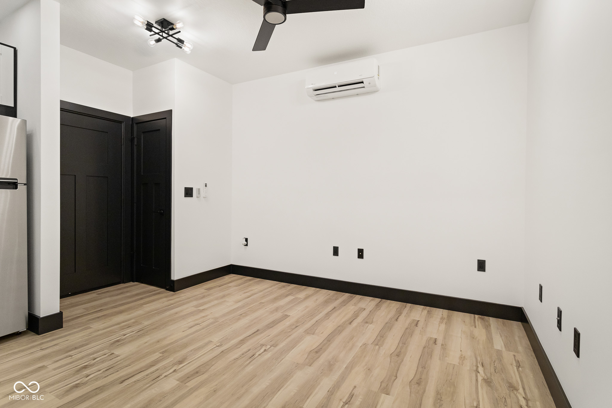 1013 14th Street Columbus, IN 47201 - Photo 12 of 25