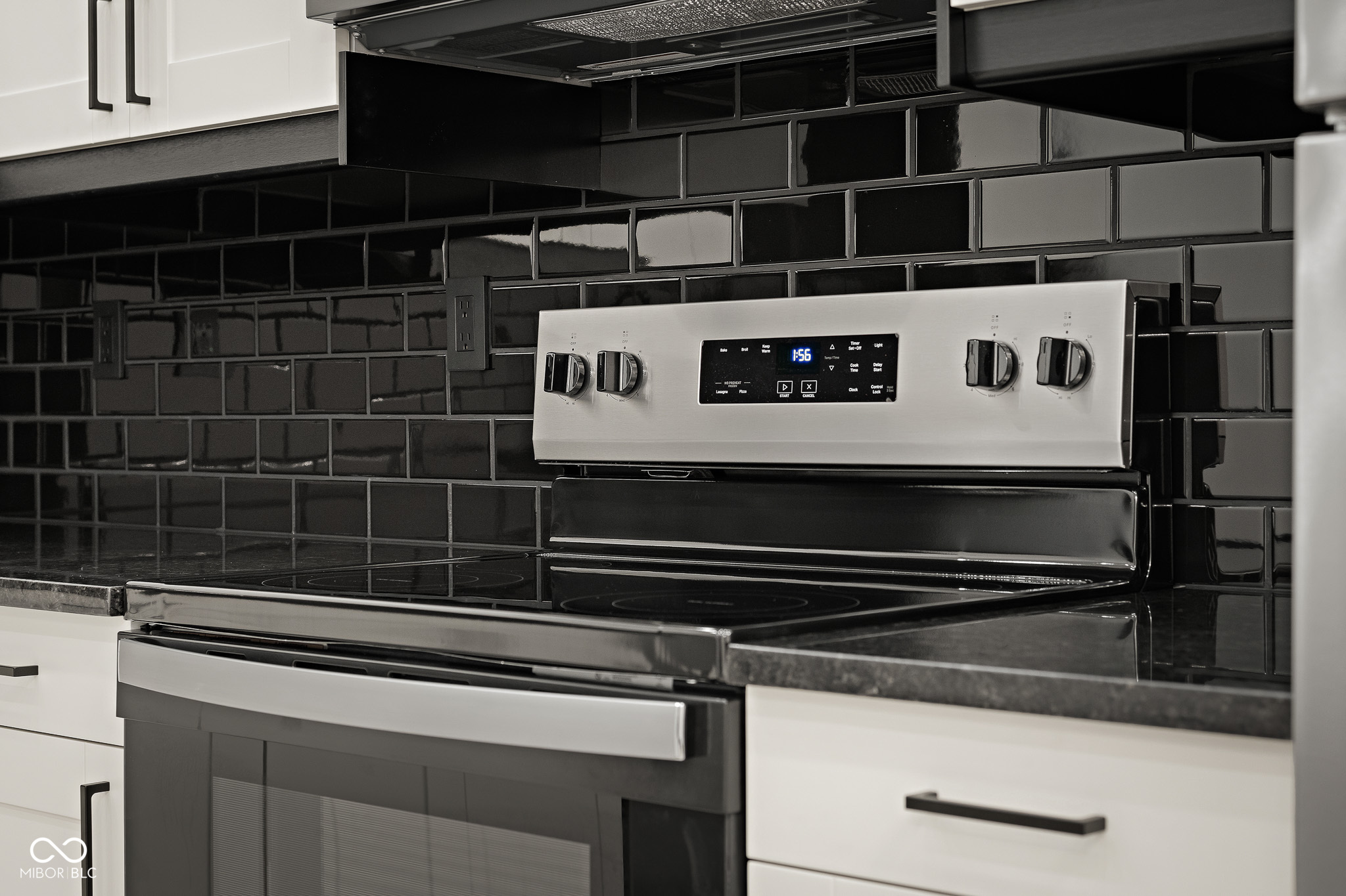1013 14th Street Columbus, IN 47201 - Photo 10 of 25