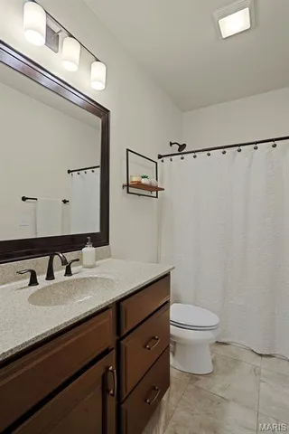 $625,000 | 7308 Kindlewood Drive, Edwardsville, IL 62025