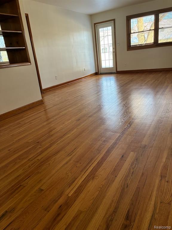 836 Miller Avenue Rochester, MI 48307 - Photo 11 of 38