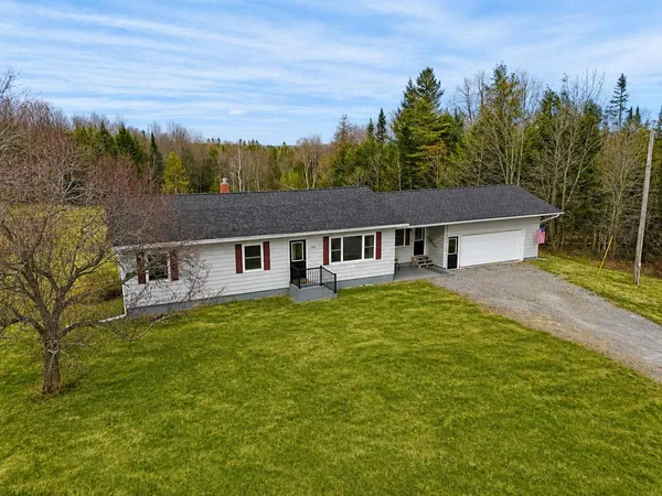 $314,900 | 2414 Highway 5, Irasburg, VT 05860
