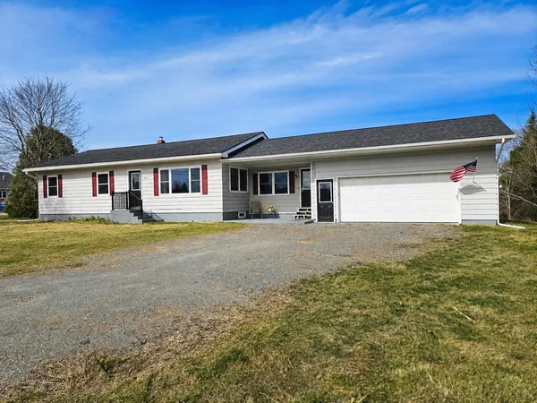 $314,900 | 2414 Highway 5, Irasburg, VT 05860