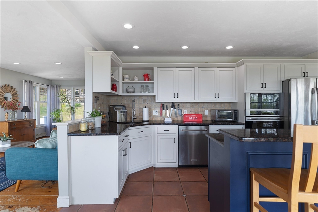 152 Mountain Road Princeton, MA 01541 - Photo 10 of 42