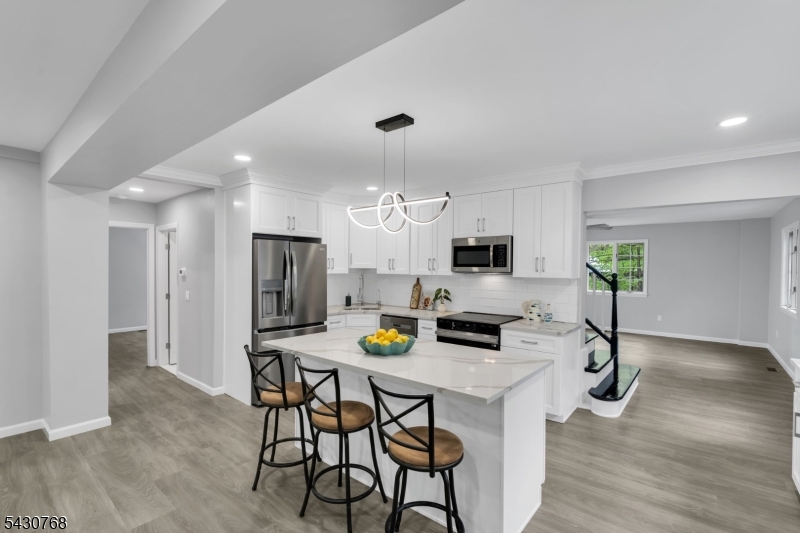 385 Maxim Drive Hopatcong, NJ 07821 - Photo 10 of 50
