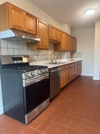 $4,900 | 448 Park Drive, Unit 13, Boston, MA 02215