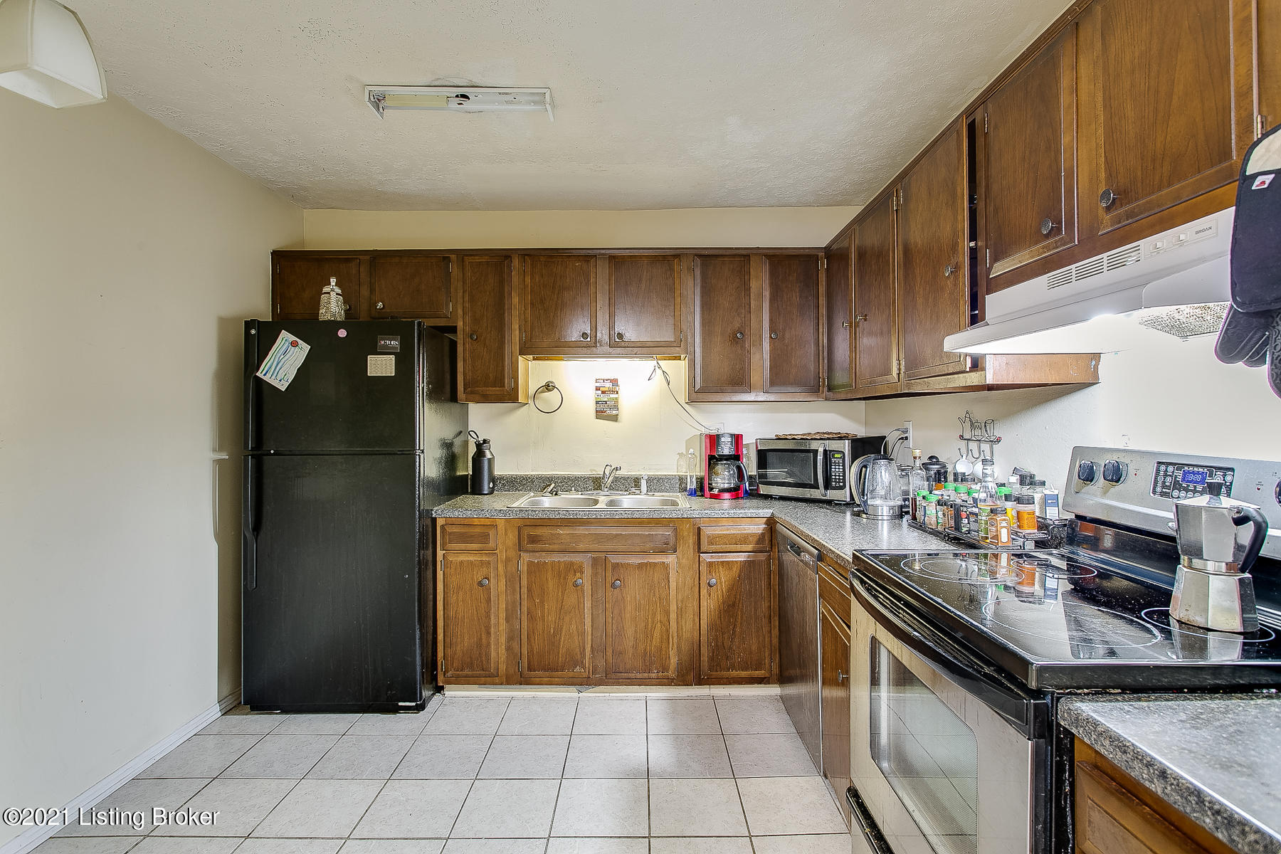 2300 Dundee Road, Unit 11 Louisville, KY 40205 - Photo 9 of 21 2300 Dundee Rd-11