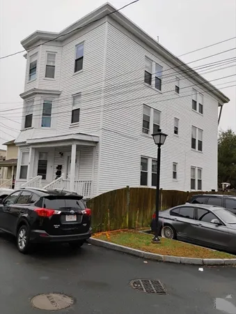 $2,500 | 14 Grange Terrace, Unit 2, Lynn, MA 01902