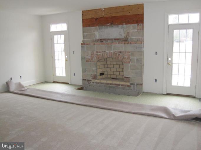 810 Childs Point Road Annapolis, MD 21401 - Photo 8 of 24 Family Room