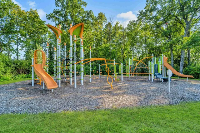 $73,750 | Lotus Trail, Unit 87, Menasha, WI 54952