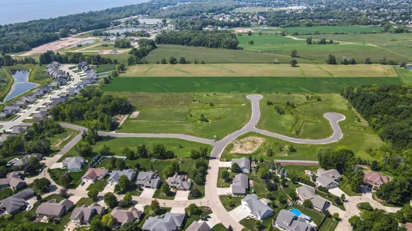 $73,750 | Lotus Trail, Unit 87, Menasha, WI 54952