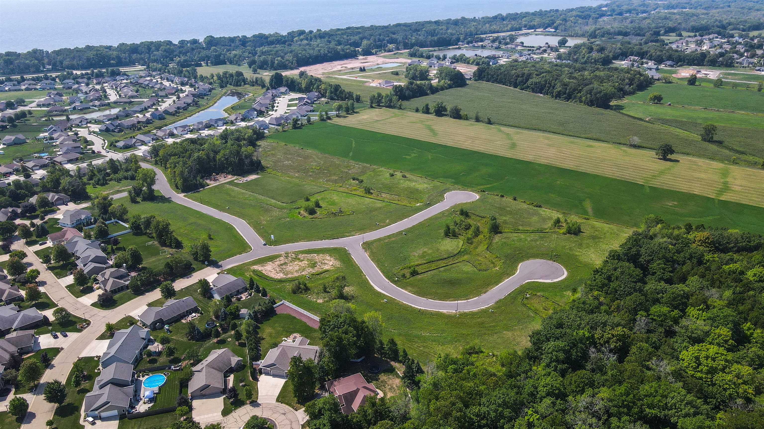 Lotus Trail, Unit 87 Menasha, WI 54952 - Photo 6 of 14