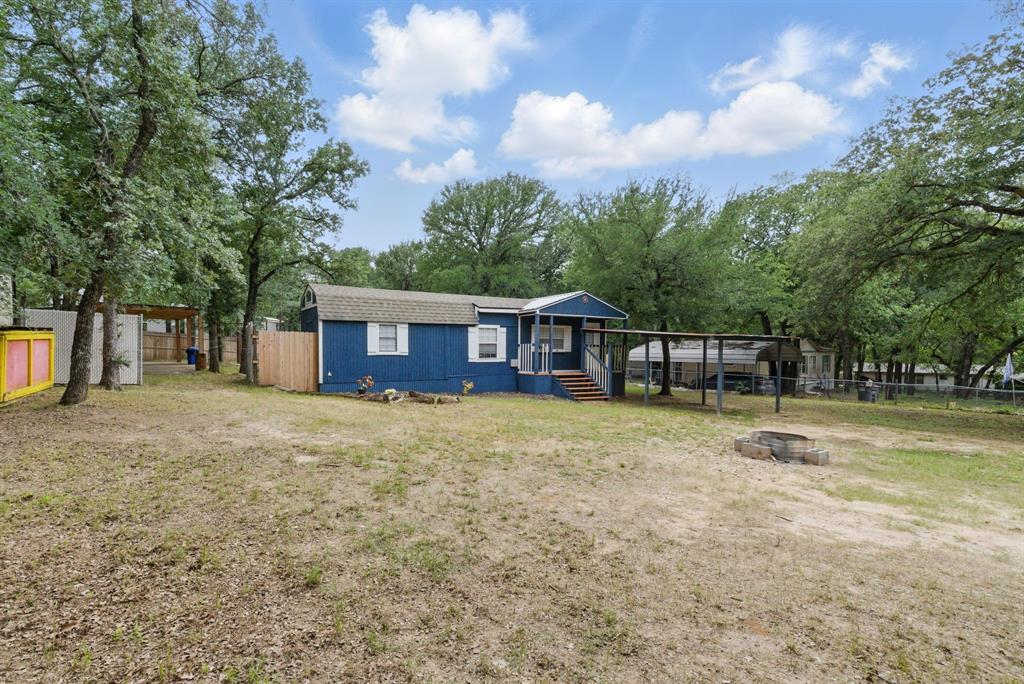 1437 Forrest Trail Azle, TX 76020 - Photo 15 of 36