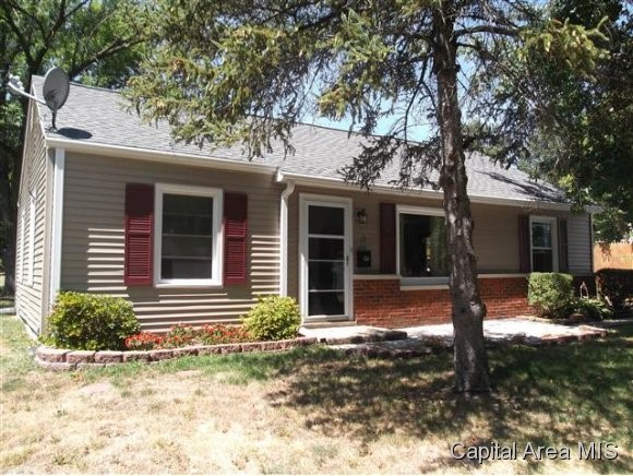 13 Turner Road Jacksonville, IL 62650 - Photo 1 of 10 Gallery Image 1