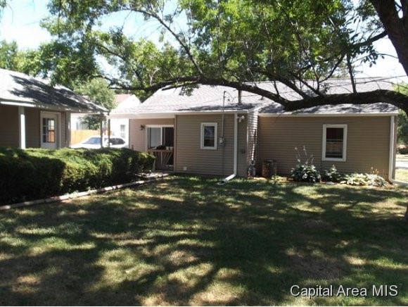 13 Turner Road Jacksonville, IL 62650 - Photo 7 of 10 Gallery Image 7