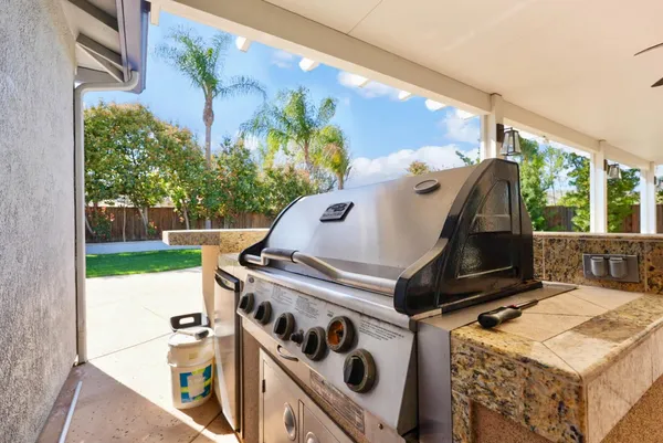 $1,029,000 | 1692 Biarritz Court, Tracy, CA 95304