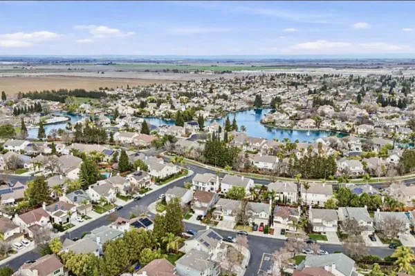 $1,029,000 | 1692 Biarritz Court, Tracy, CA 95304