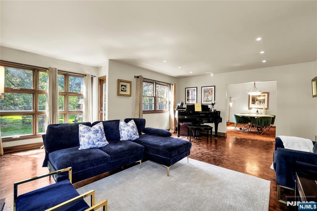 201 Little Falls Road Cedar Grove, NJ 07009 - Photo 18 of 46