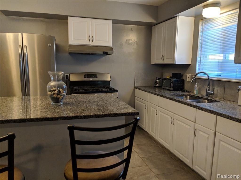 25164 Rubin Road Warren, MI 48089 - Photo 10 of 29 MVIMG_20190114_142305.jpg