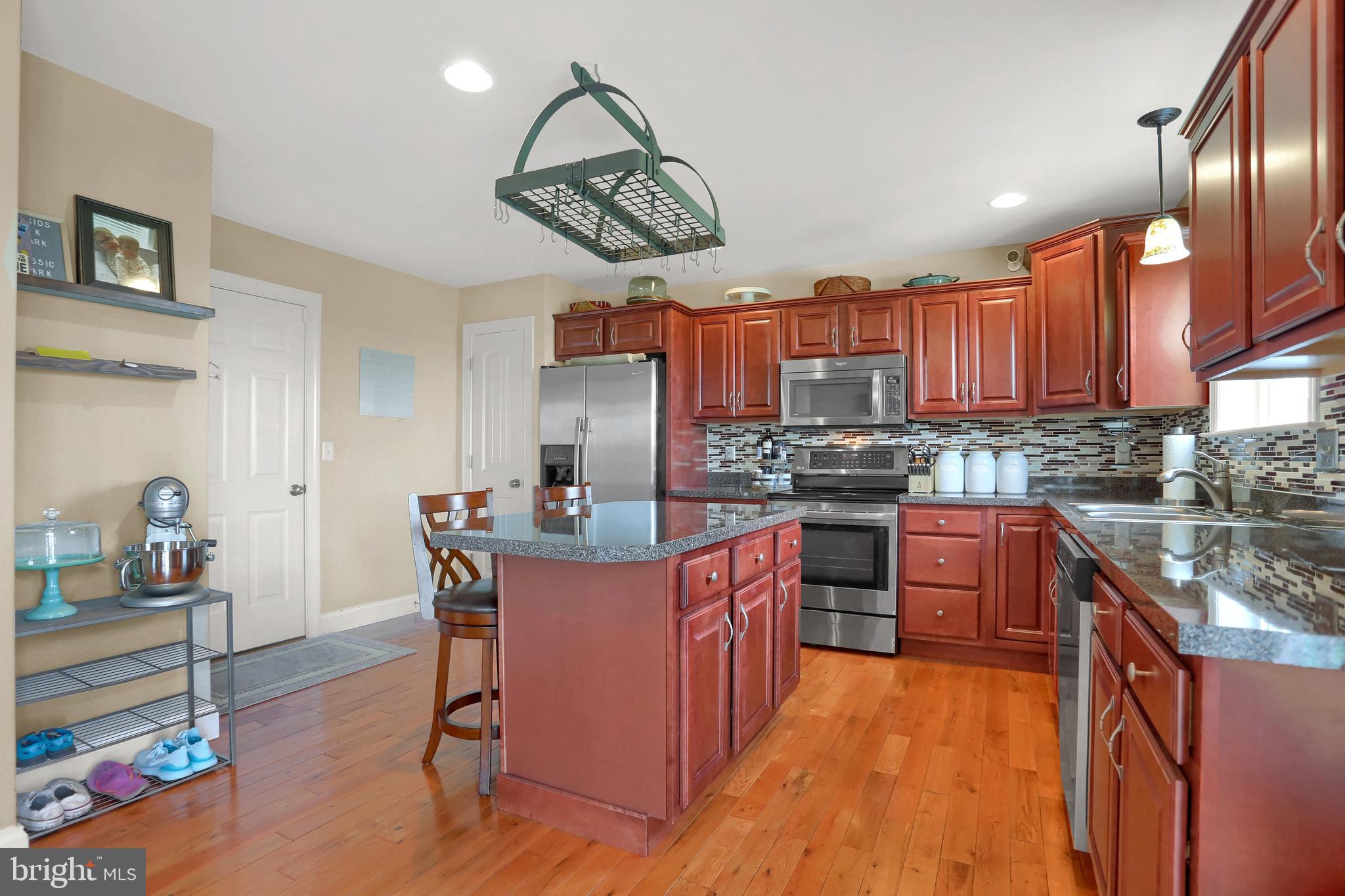 425 Riviera Street Mount Wolf, PA 17347 - Photo 15 of 41 Gallery Image 15