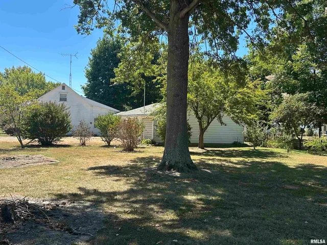 $98,900 | 1114 Broadway Street, Willisville, IL 62272