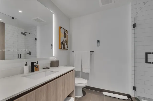 $1,250,000 | 398 Northeast 5th Street, Unit 3901, Miami, FL 33132