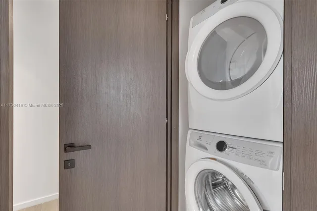 $1,250,000 | 398 Northeast 5th Street, Unit 3901, Miami, FL 33132