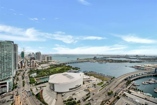$1,250,000 | 398 Northeast 5th Street, Unit 3901, Miami, FL 33132