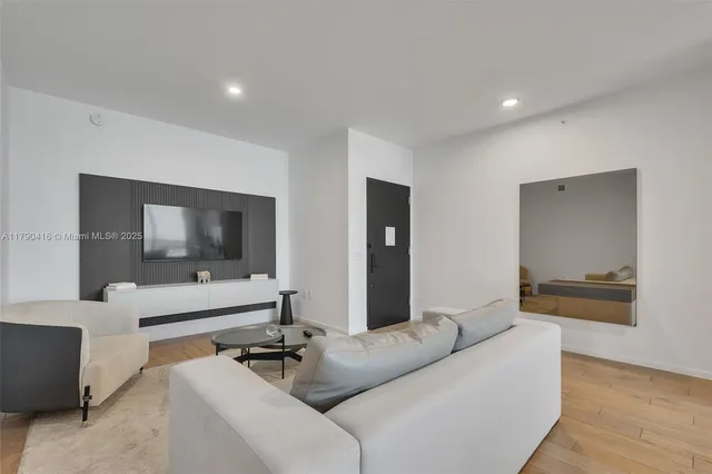 $1,250,000 | 398 Northeast 5th Street, Unit 3901, Miami, FL 33132