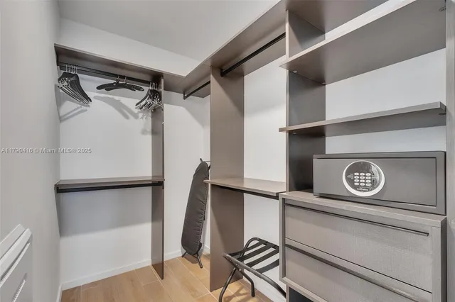 $1,250,000 | 398 Northeast 5th Street, Unit 3901, Miami, FL 33132